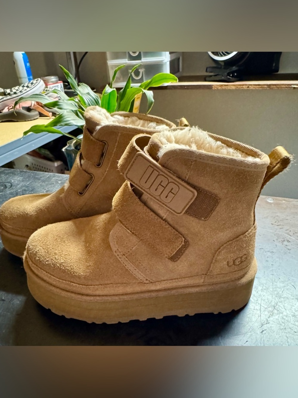 UGG Kids Suede Hook-and-Loop Ankle Boots in Chestnut Tan